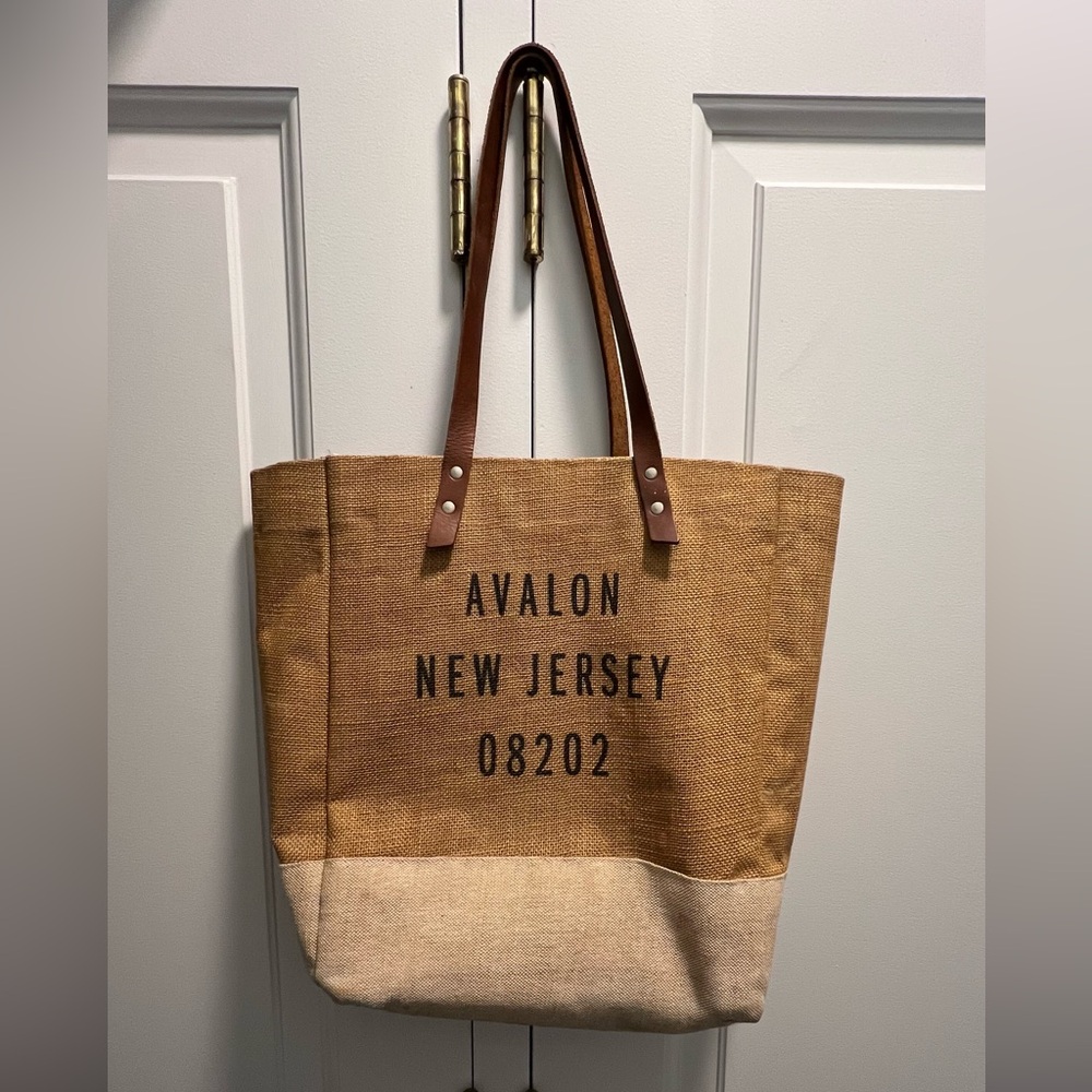Apolis Global Wine Market Tote Bag - Customized with Avalon New Jersey